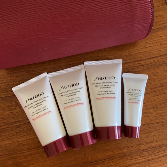 Shiseido Clarifying Cleansing Foam 50ml x3 & Pouch - Picture 2 of 8